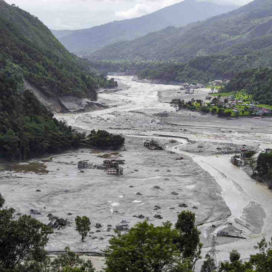 ‘সাহায্য নয়, ক্ষতিপূরণ চাই’, ভারত-চিন-আমেরিকার দিকে আঙুল নেপালের! দেহ উদ্ধার বেড়ে ১২২৫, নিখোঁজ ৪২১৬